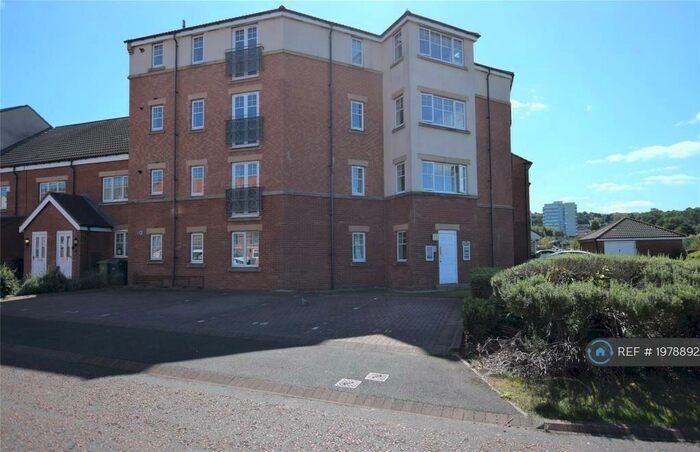 2 Bedroom Flat To Rent In St James Village, Gateshead, NE8