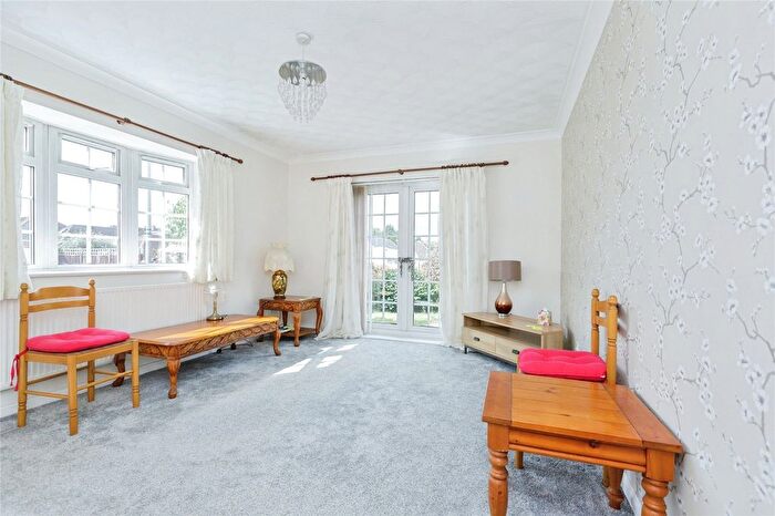 2 Bedroom Bungalow For Sale In Griffin Close, Thurmaston, Leicester, Leicestershire, LE4