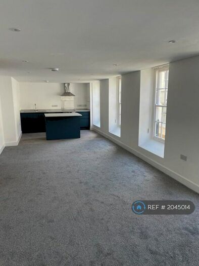 2 Bedroom Flat To Rent In Brigade House, Bideford, EX39