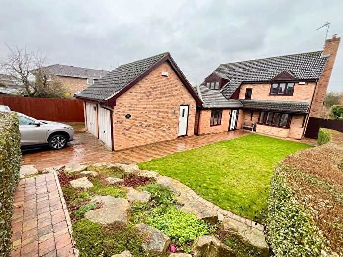 4 Bedroom Detached House For Sale In Denbigh Road, Northampton, NN3