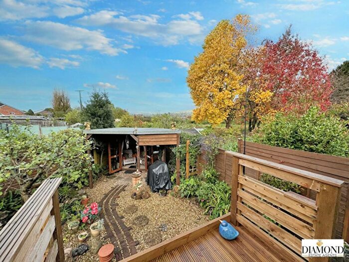 2 Bedroom Semi-Detached Bungalow For Sale In Bampfylde Close, Tiverton, EX16