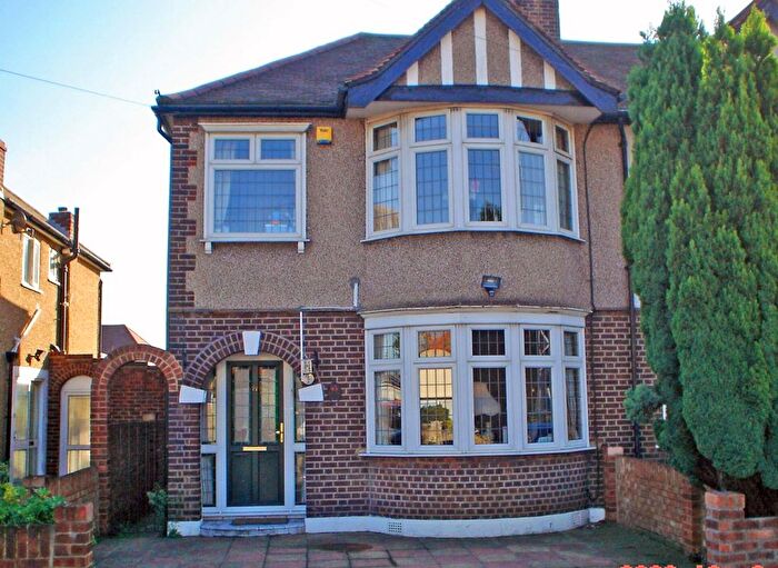 4 Bedroom Semi-Detached House To Rent In Barley Lane, Goodmayes, Ilford, IG3