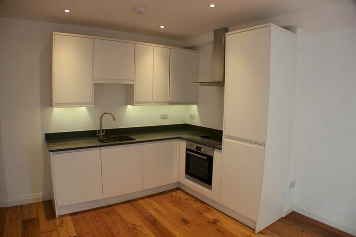 1 Bedroom Flat To Rent In Keswick House, Anerley Road, Penge, SE20