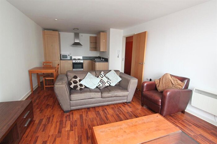 1 Bedroom Apartment For Sale In Aspect, Elmwood Lane, LS2