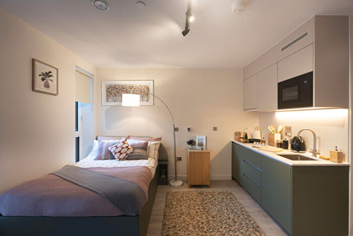 Studio To Rent In Clarence Street, Kingston Upon Thames, Surrey, KT1