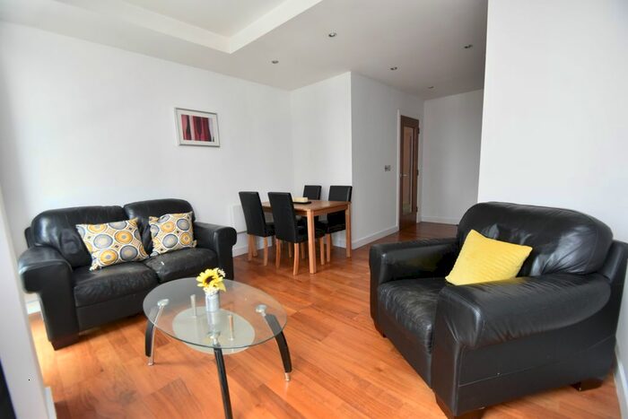 1 Bedroom Flat To Rent In Admiral House, Newport Road, Cardiff, CF24