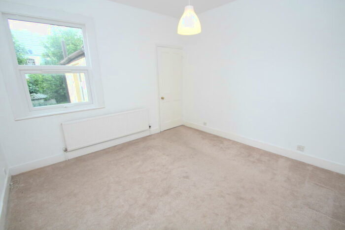 3 Bedroom Terraced House To Rent In Oval Road, Croydon, CR0