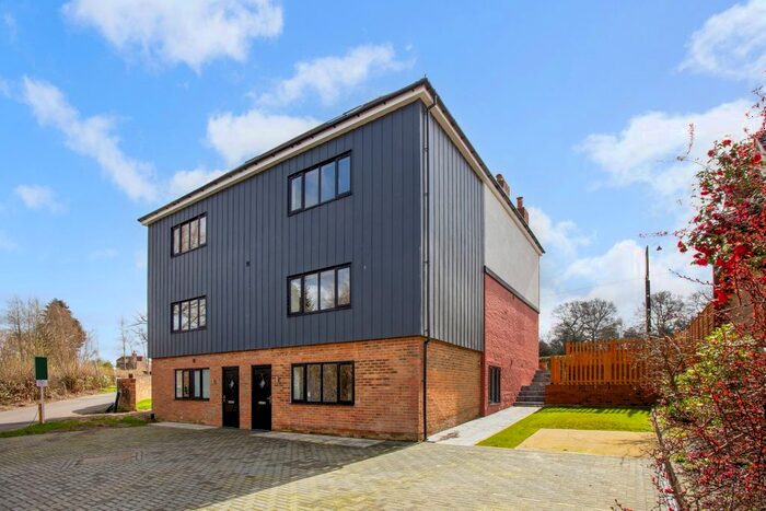 1 Bedroom Flat To Rent In Balaclava Lane, Wadhurst, TN5
