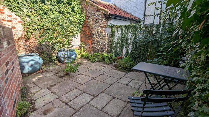 1 Bedroom Town House To Rent In Churchgate Street, Bury St. Edmunds, IP33