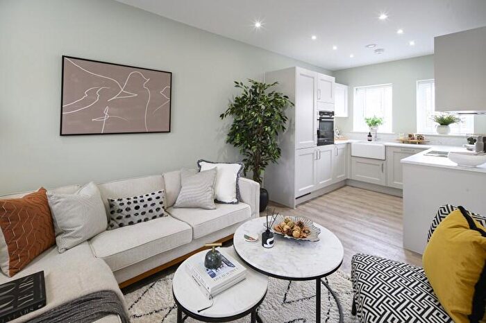 3 Bedroom Detached House For Sale In Ively Road, Fleet, GU51