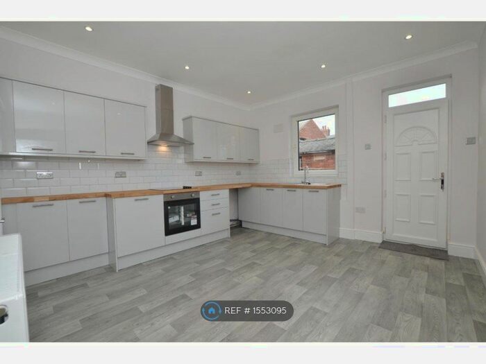 3 Bedroom End Of Terrace House To Rent In St. Georges Road, Barnsley, S70