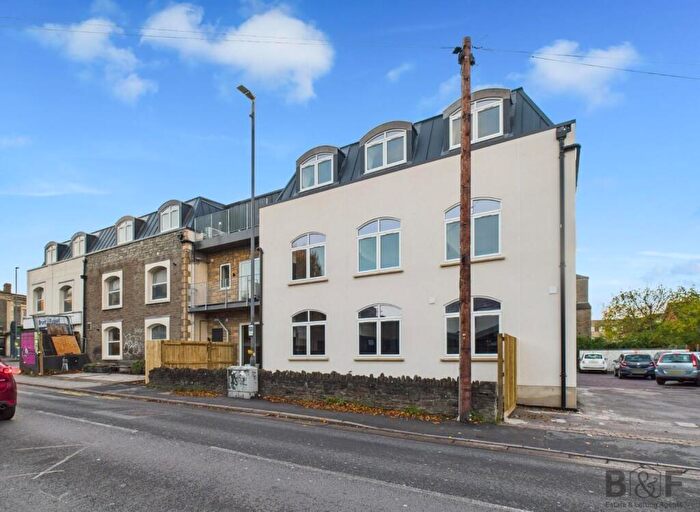 2 Bedroom Flat To Rent In New Dawe House, Staple Hill, BS16