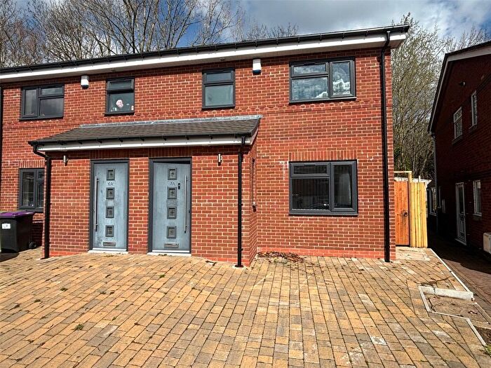 3 Bedroom Semi Detached House For Sale In Boscobel Close, Stirchley, Telford, Shropshire, TF3