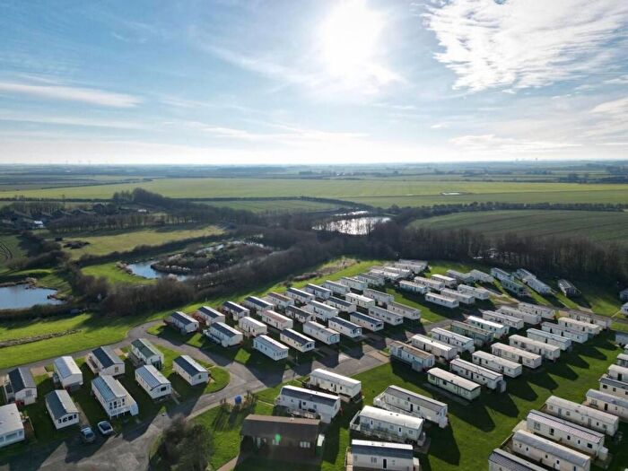 2 Bedroom Caravan For Sale In Seaside Rd, Hull, HU11