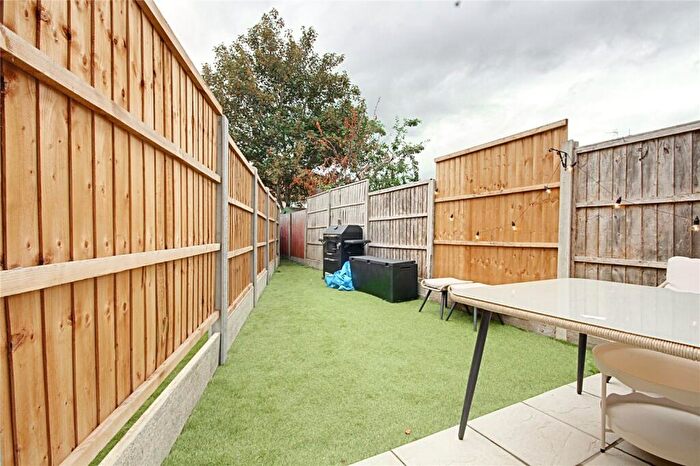 4 Bedroom End Of Terrace House To Rent In The Brightside, Enfield, EN3