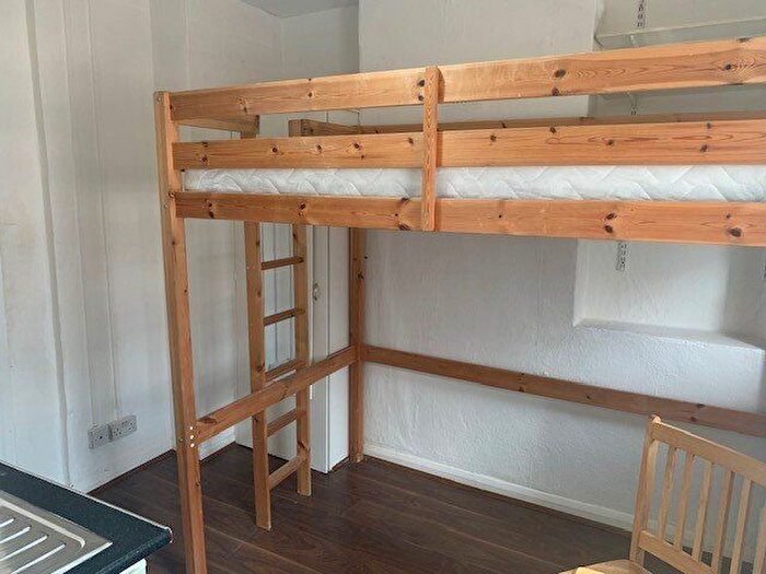 Studio To Rent In Islington High Street, Islington, N1