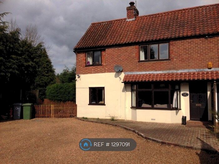 2 Bedroom Semi-Detached House To Rent In Waterloo Road, Hainford, NR10
