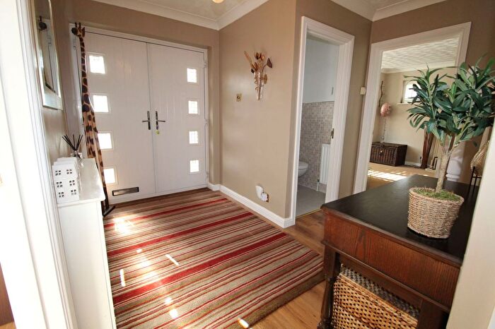 5 Bedroom Detached House For Sale In Bickerdikes Gardens, Sandy, SG19