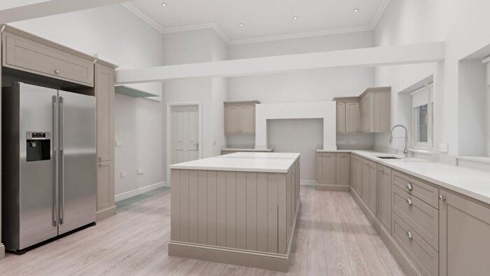 6 Bedroom Detached House To Rent In Farnham Park Lane, Farnham Royal, SL2