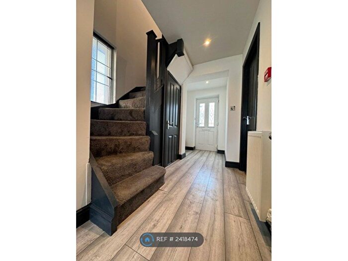 4 Bedroom Semi-Detached House To Rent In Ship Lane, Aveley, South Ockendon, RM15