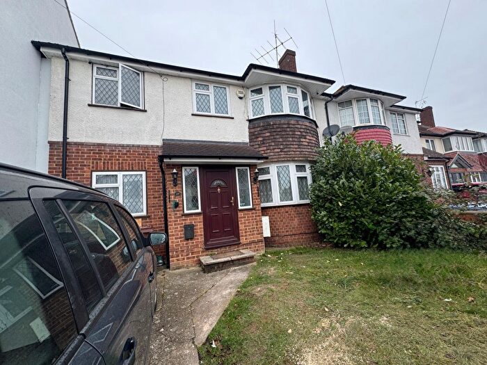 6 Bedroom Semi-Detached House To Rent In Benedict Drive, Bedfont, Feltham, TW14