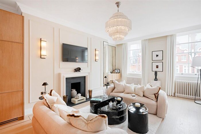 2 Bedroom Flat For Sale In Pont Street, Knightsbridge, SW1X