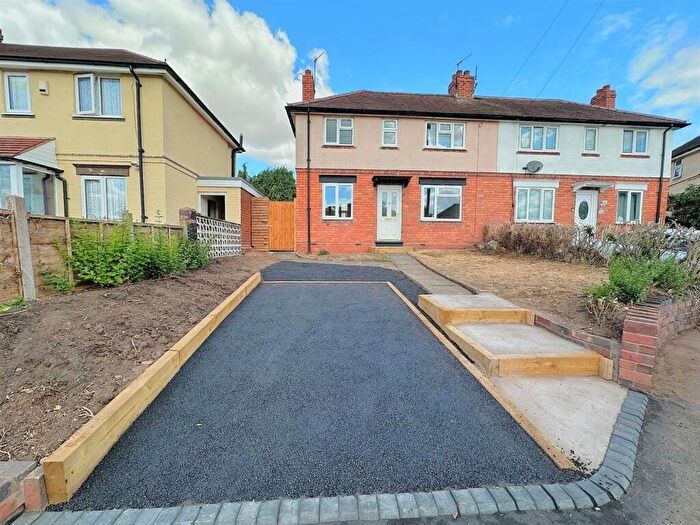 3 Bedroom House To Rent In Mount Road, Wordsley, Stourbridge, DY8