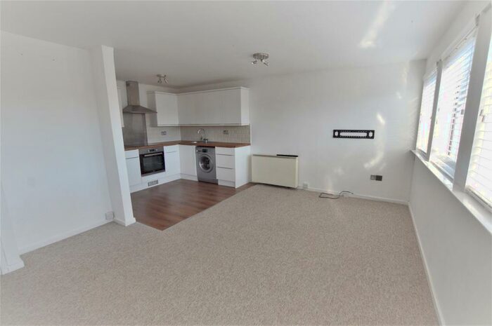 1 Bedroom Apartment To Rent In Dell House, Biddulph Road, South Croydon, CR2