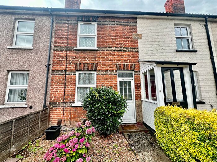 2 Bedroom Terraced House To Rent In Cheam Common Road, Worcester Park, KT4