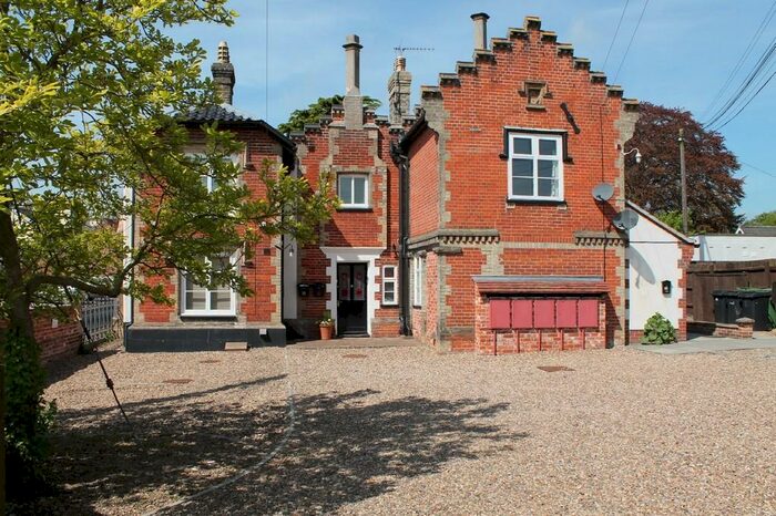 1 Bedroom Ground Flat To Rent In Church Street, Diss, Norfolk, IP22