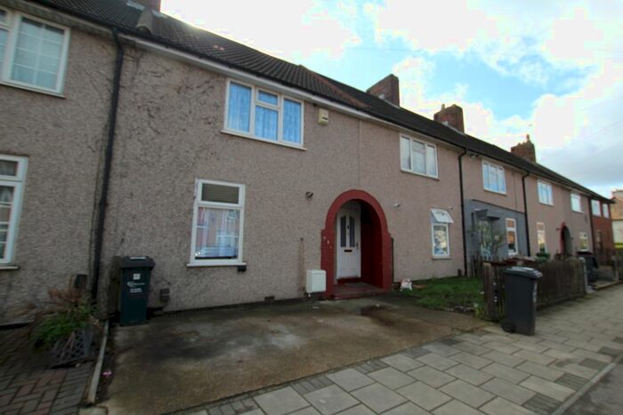 3 Bedroom Terraced House To Rent In Woodward Road, Dagenham, RM9