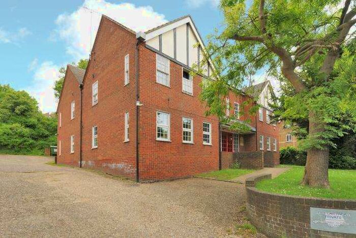 1 Bedroom Apartment To Rent In Victoria Court, High Wycombe, HP11