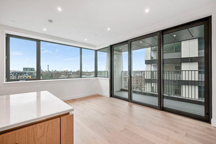 1 Bedroom Flat To Rent In Lansdowne House, Engine House Way, London, NW1