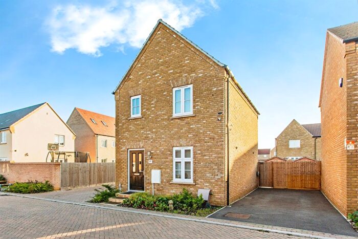 3 Bedroom Detached House For Sale In Sharland Lane, West Cambourne, Cambridge, CB23