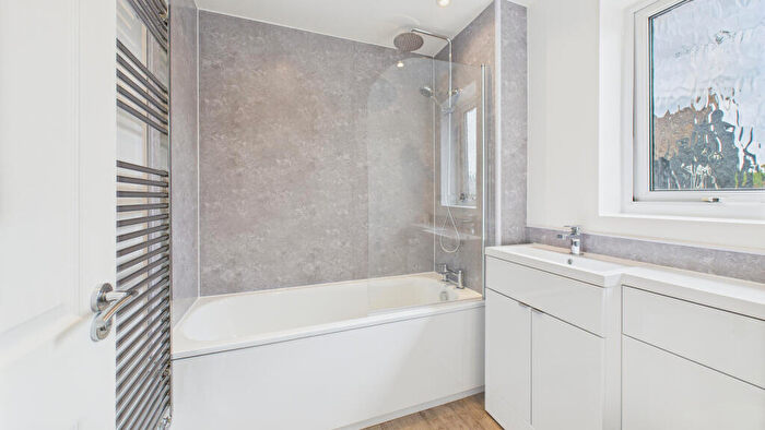 4 Bedroom Detached House For Sale In Cosy Corner, Aston Clinton, Aylesbury, Buckinghamshire, HP22
