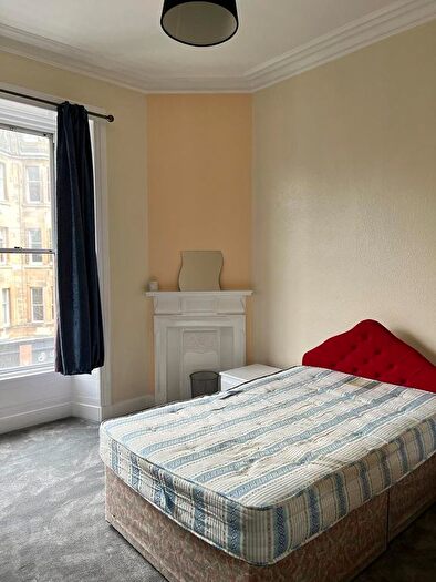3 Bedroom Flat To Rent In Bruntsfield Place, Edinburgh, EH10