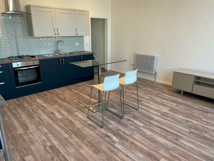 1 Bedroom Flat To Rent In Shirley High Street, Southampton, SO16