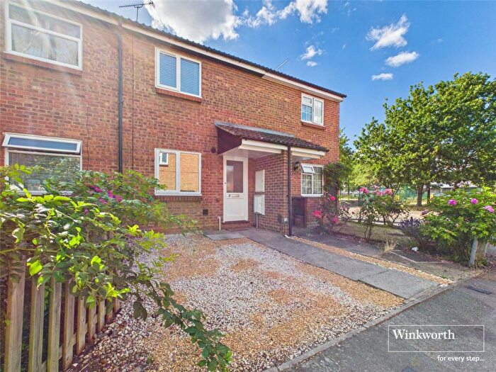 2 Bedroom Terraced House To Rent In Thornton Mews, Reading, Berkshire, RG30