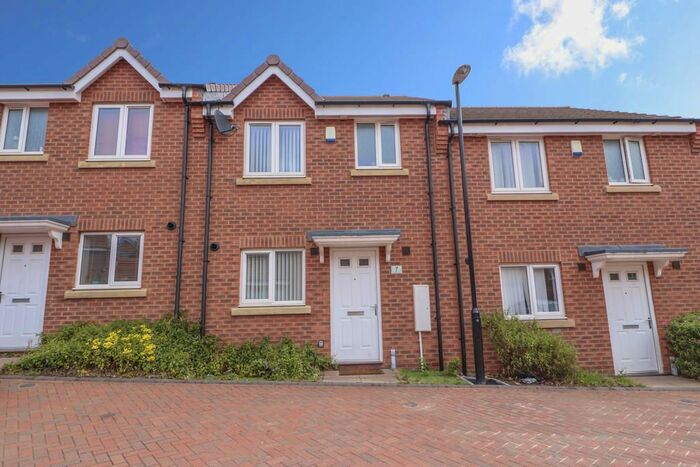 3 Bedroom Terraced House To Rent In Lancers Walk, Coventry, CV3