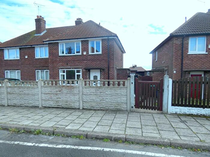 3 Bedroom Semi-Detached House To Rent In Marriott Avenue, Ladybrook, NG18
