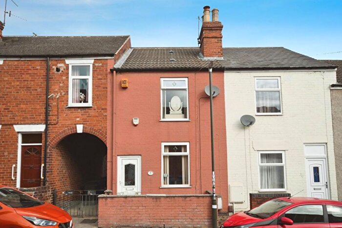 2 Bedroom Terraced House For Sale In Sanforth Street, Whittington Moor, Chesterfield, S41