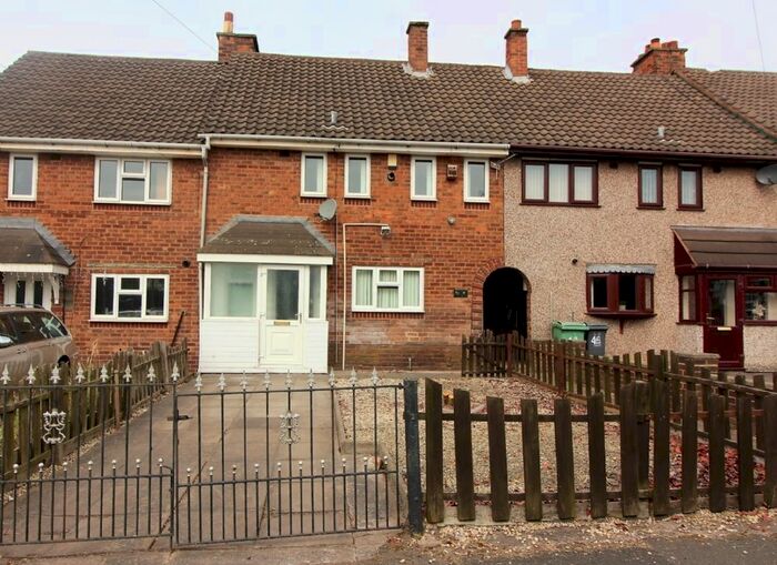 3 Bedroom Semi-Detached House To Rent In Fleming Road, Walsall, WS2