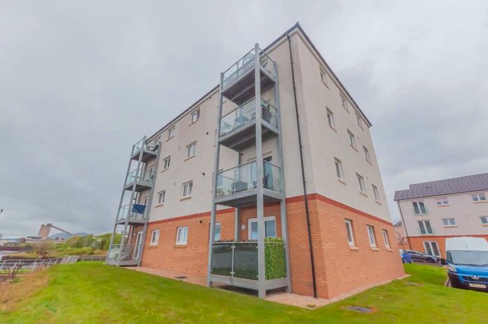 2 Bedroom Flat To Rent In Harbour Way, Alloa, FK10