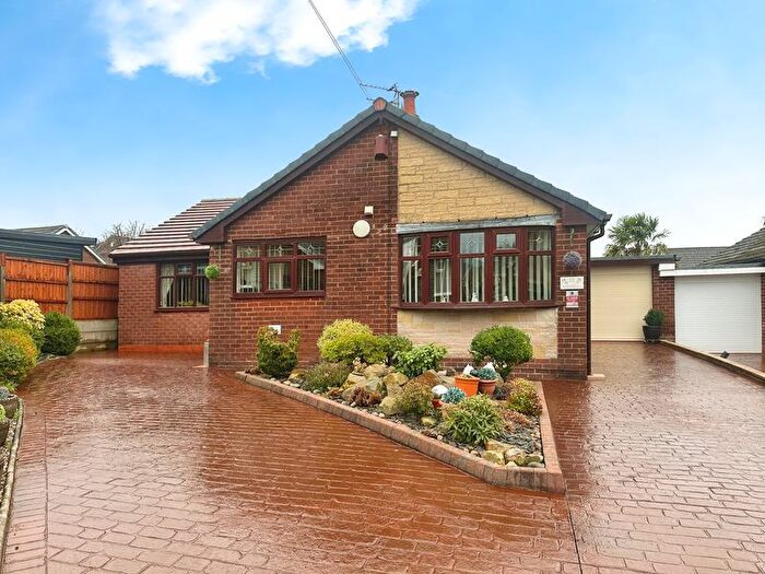 3 Bedroom Bungalow For Sale In Turton Close, Seddons Farm, BL8