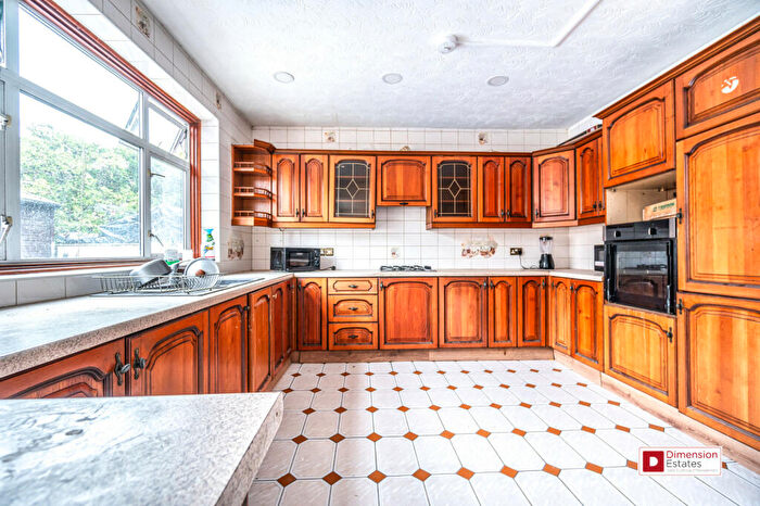 6 Bedroom Terraced House To Rent In Buller Road, London, N17