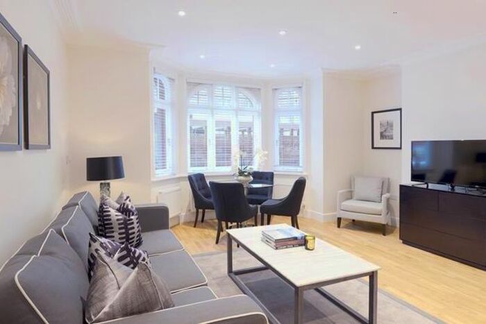 2 Bedroom Flat To Rent In Hamlet Gardens, London, W6