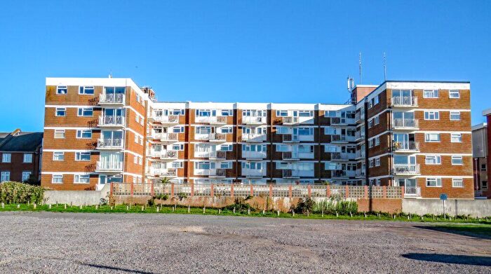 2 Bedroom Flat For Sale In Seafront, Hayling Island, PO11