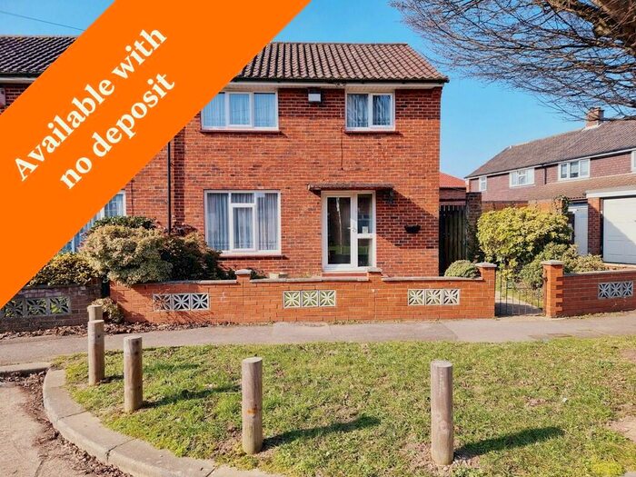 3 Bedroom Semi-Detached House To Rent In Charden Road, Gosport, PO13