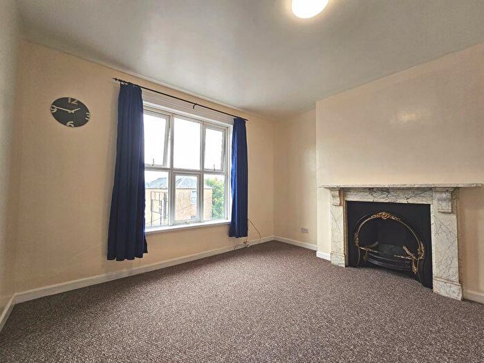 1 Bedroom Apartment To Rent In Kingsholm Road, Gloucester, GL1