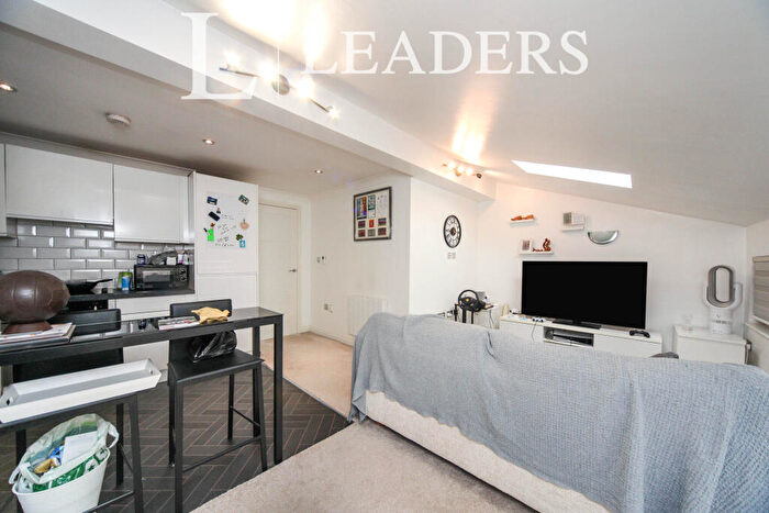 2 Bedroom Apartment To Rent In The Pulse - High Street South, LU6